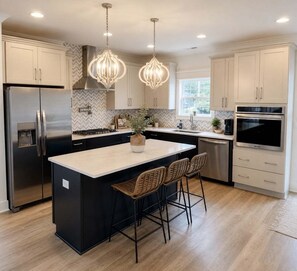 Coffee/tea maker, fridge, microwave, oven - NEW! Luxury Lake Living- Pool , Fire Pit, Amenities (Winchester)