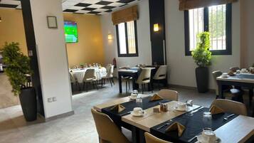 Café da manhã continental grátis todos os dias