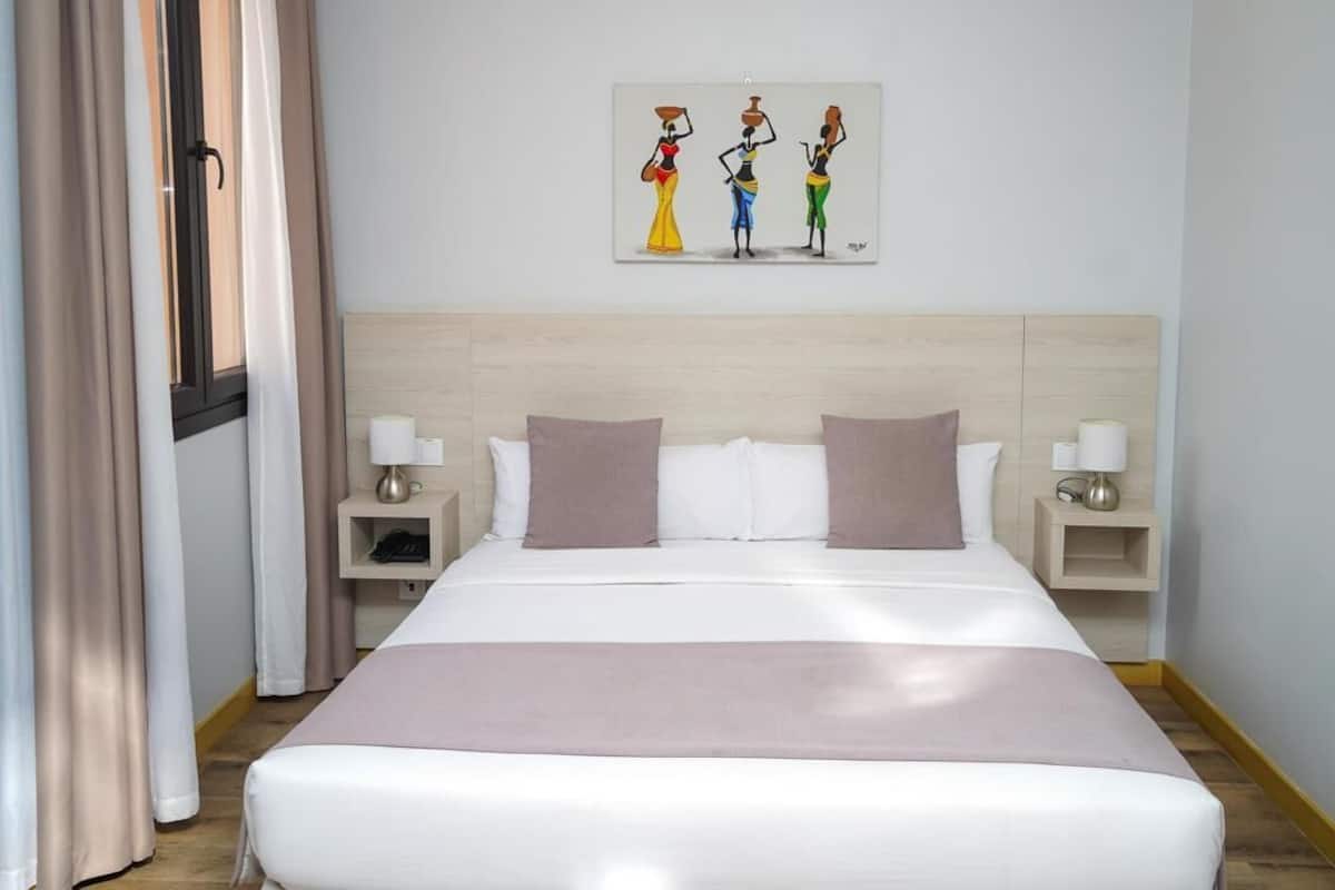 Double Room | In-room safe, desk, laptop workspace, soundproofing