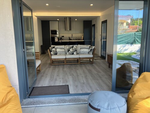 Villa Praia da Lagoa Albufeira - Sesimbra. Pet-Friendly.
