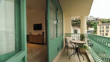 Junior suite, uitzicht op stad | Buiten dineren