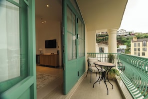 Junior suite, uitzicht op stad | Buiten dineren