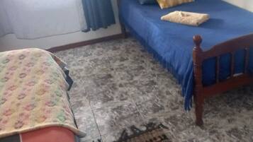 Comfort Triple Room | Laptop workspace, WiFi (free), individually decorated