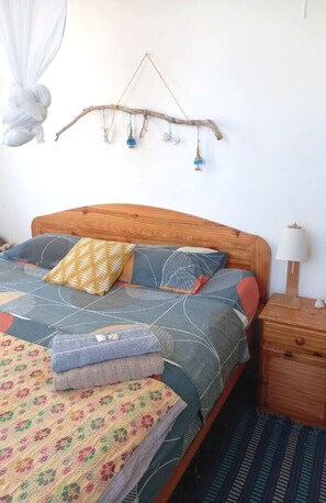 Chambre Confort double | Espace de travail pour ordinateurs portables, accès au Wi-Fi (inclus)