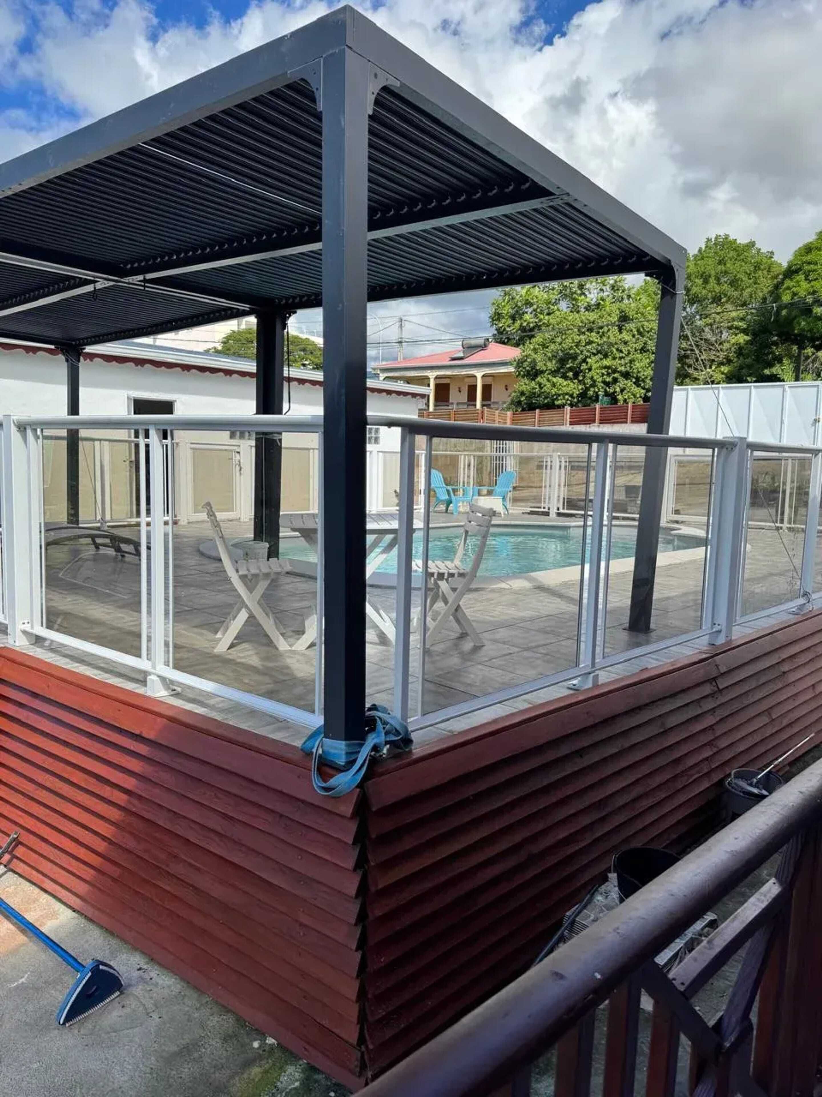 Vue sur piscine