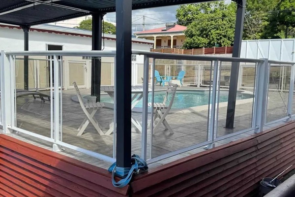 Vue sur piscine
