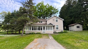 Exterior - Hidden Garden Stay | A Peaceful Getaway in Lucknow (Huron-Kinloss)