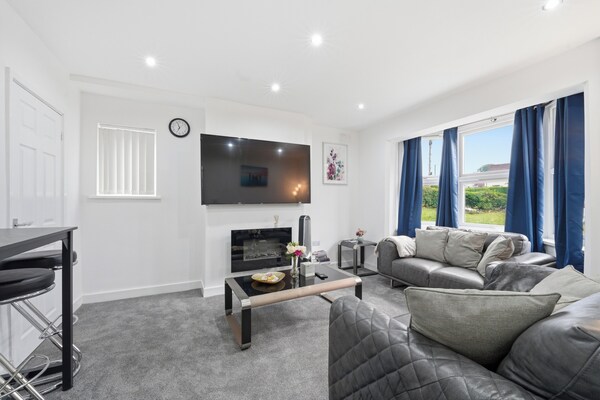Nottingham Home 4 Bedrooms Sleeps 7 City Hospital - Nottingham