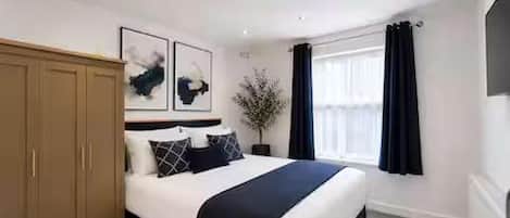 4 bedrooms, iron/ironing board, free WiFi, bed sheets