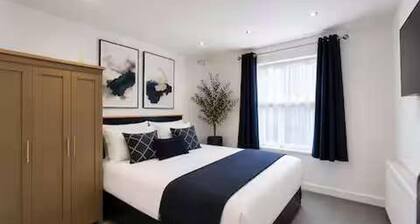 Nottingham Home 4 Bedrooms Sleeps 7 City Hospital