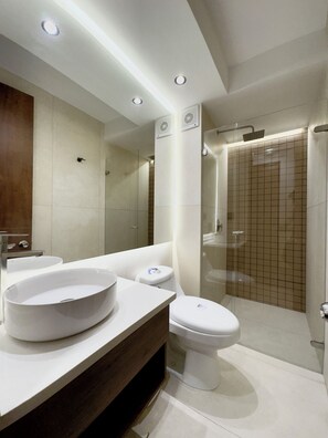 Towels, soap, toilet paper - Vrbo Property (Bogotá)