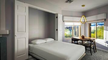 1 bedroom, iron/ironing board, internet, bed sheets