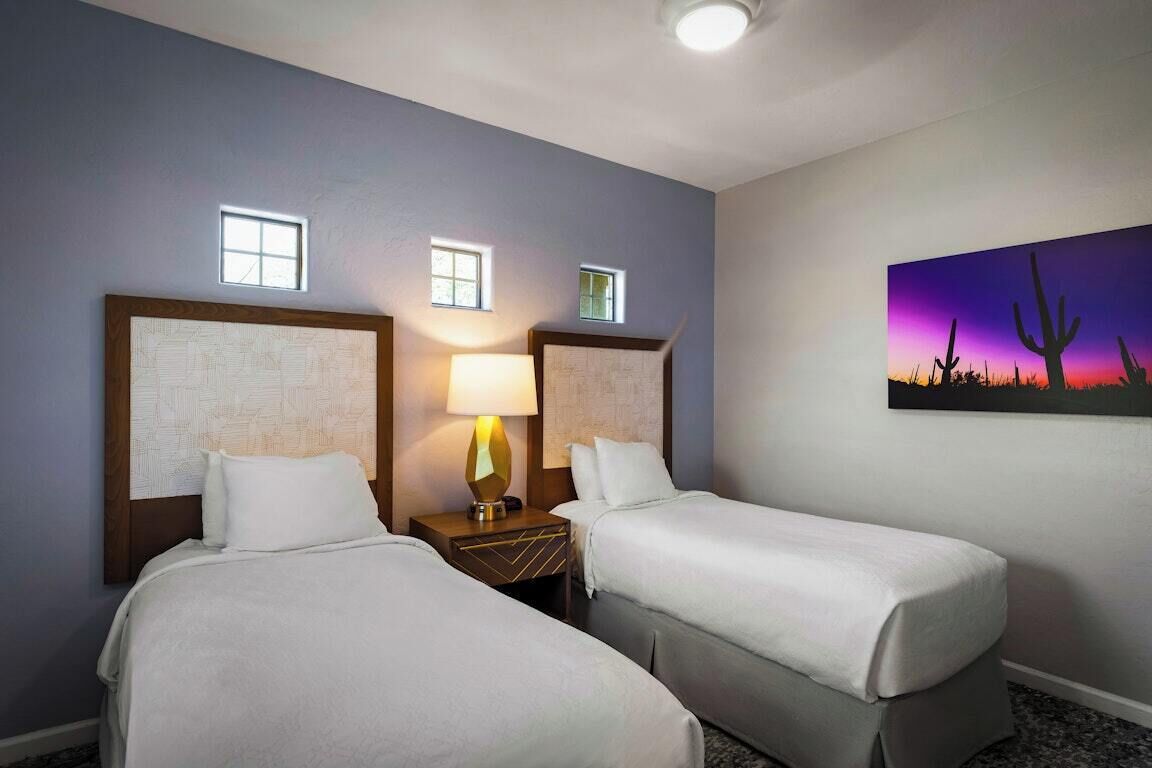 3 bedrooms, iron/ironing board, internet, bed sheets