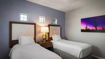 3 bedrooms, iron/ironing board, internet, bed sheets