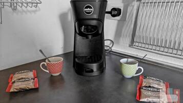 Kaffee und/oder Kaffeemaschine
