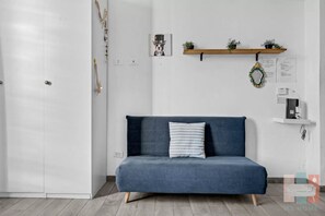 Living area - Vrbo Property (Milano)