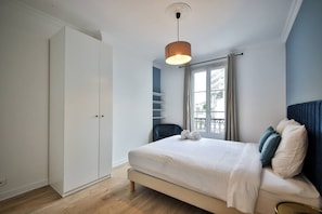 Bügeleisen/Bügelbrett, Reisekinderbett, WLAN, Bettwäsche