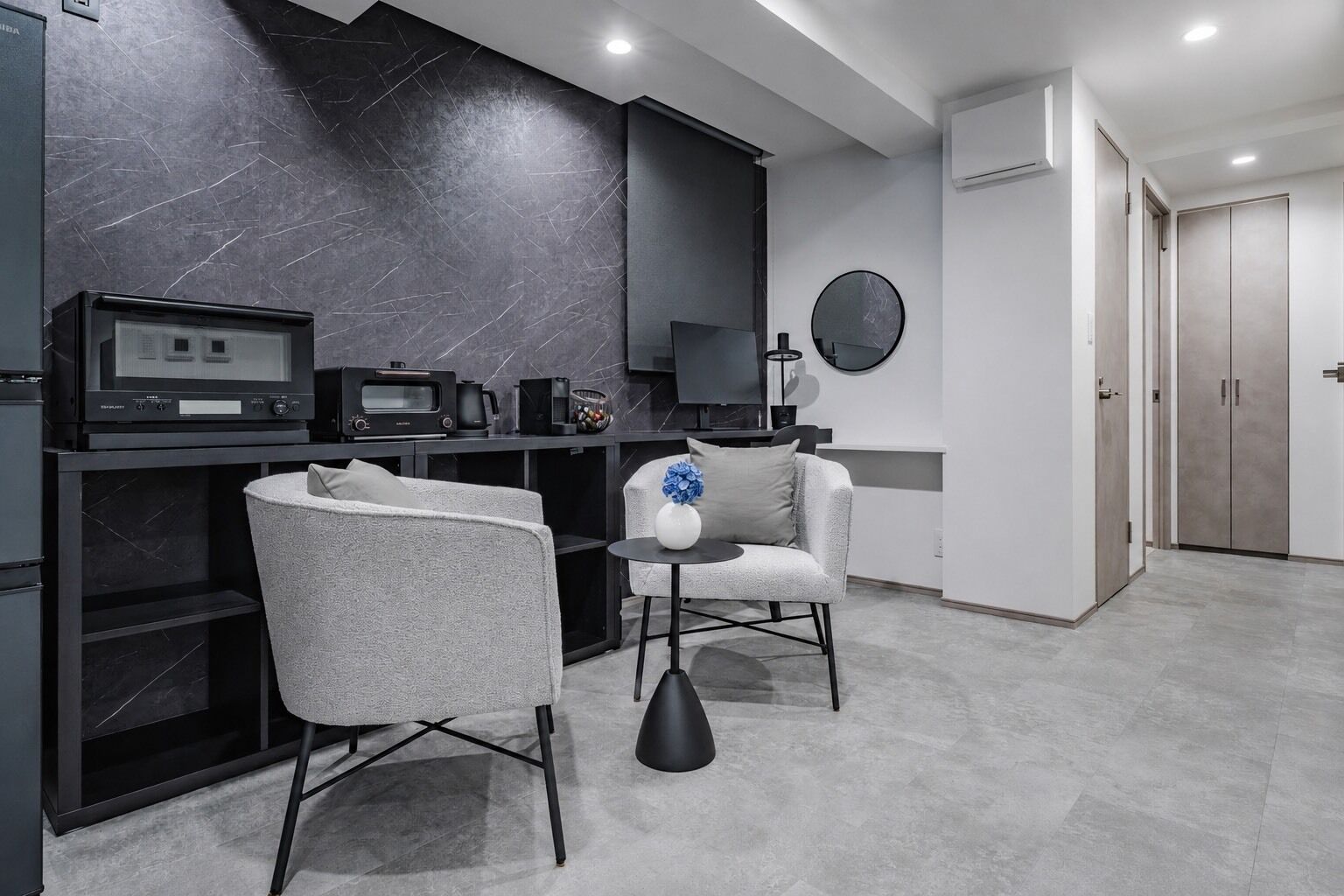 Apartament de luxe, no fumadors, sense servei de neteja | Sala d'estar | Televisor LCD de 45 polzades amb canals digitals, Netflix i joguines 