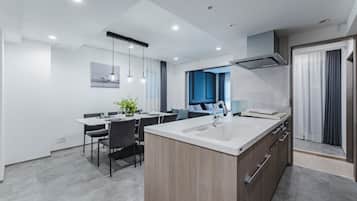 Luxury Apartment, Non Smoking, No housekeeping | Private kitchen | Espresso maker, coffee/tea maker, full-sized fridge, microwave