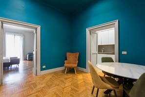 Interior - American's Cup Apt by Dimorra  (Naples)