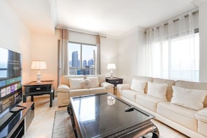 TV - Spacious 3BR in Zumurud Tower | Dubai Marina (Dubai)