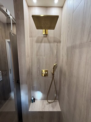 Bathroom - Vrbo Property (Bad Säckingen)
