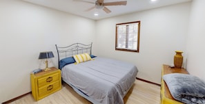 5 bedrooms, WiFi, bed sheets
