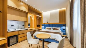 Deluxe Triple Room | In-room safe, blackout curtains, soundproofing, free WiFi