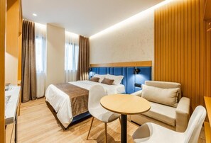 In-room safe, blackout curtains, soundproofing, free WiFi - ARBO BOUTIQUE HOTEL (Durrës)