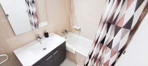 Bathroom - Homerez - Apartment in Alcanar (Alcanar)