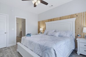 Room - Gorgeous Views All Around | 4 Bedroom Townhouse | Pet Friendly (North Topsail Beach)