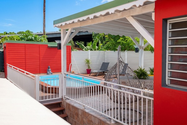 Vue sur piscine