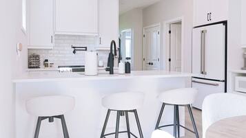 House, 2 Bedrooms, Patio | Interior
