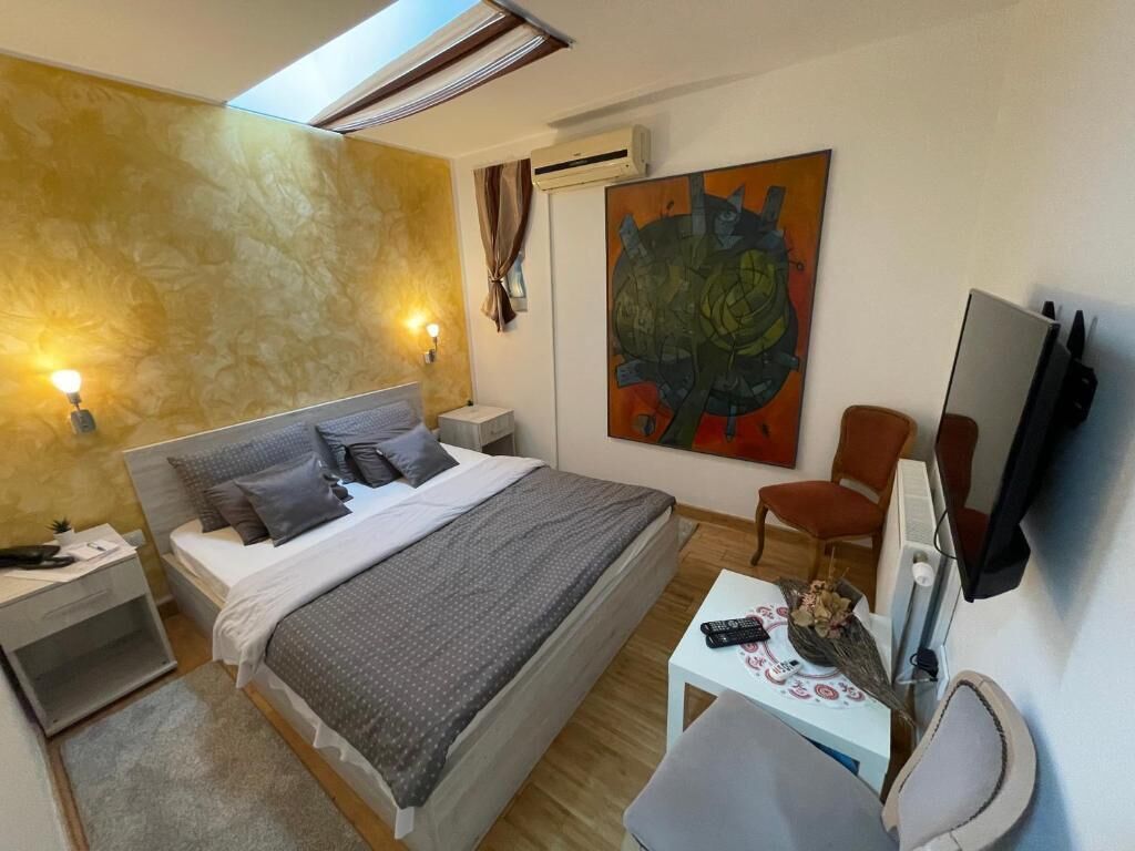 Deluxe Double Room | In-room safe, blackout curtains, soundproofing, free WiFi