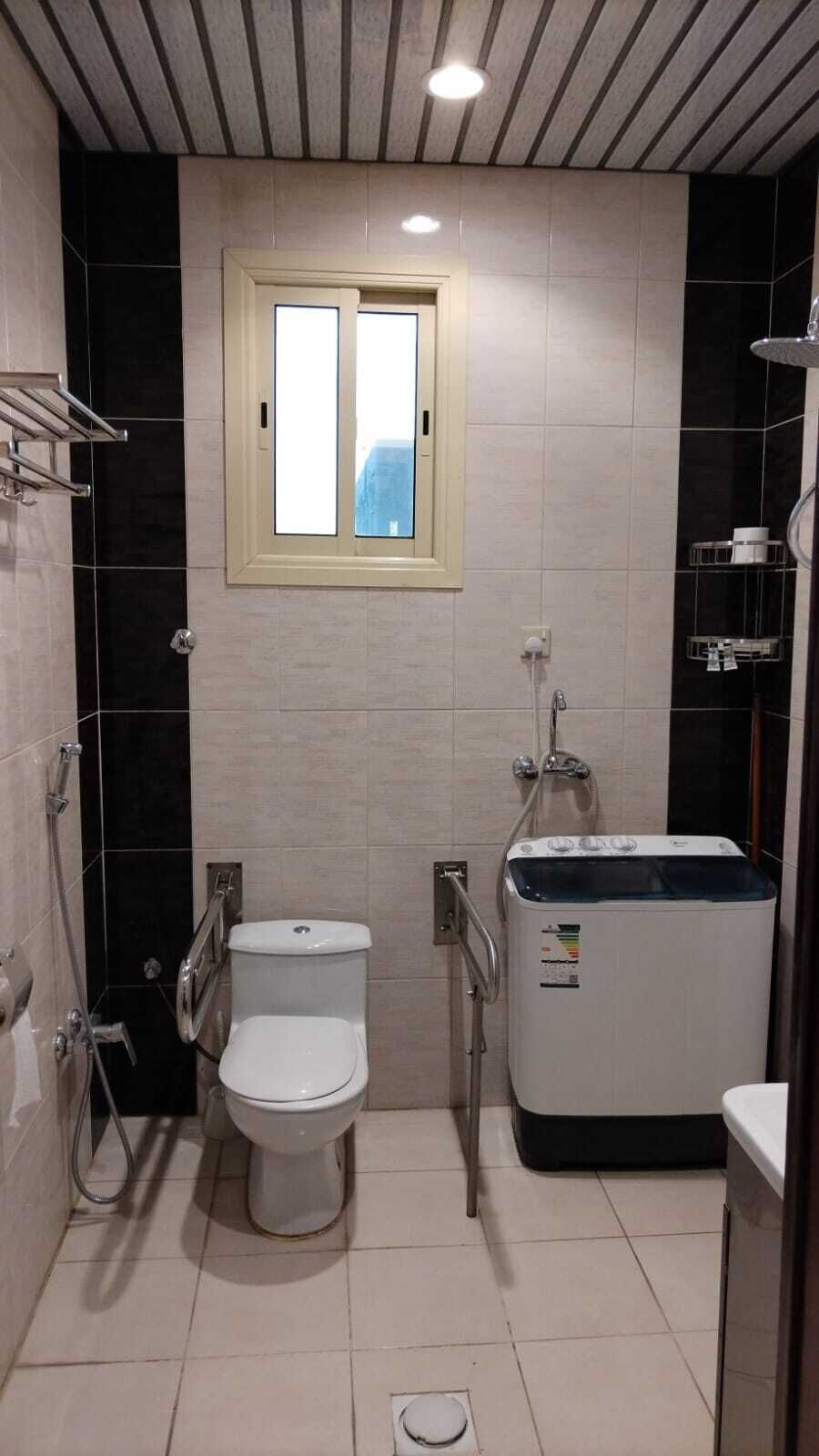 Towels, soap, shampoo, toilet paper