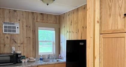 Cozy Gull Lake Getaway