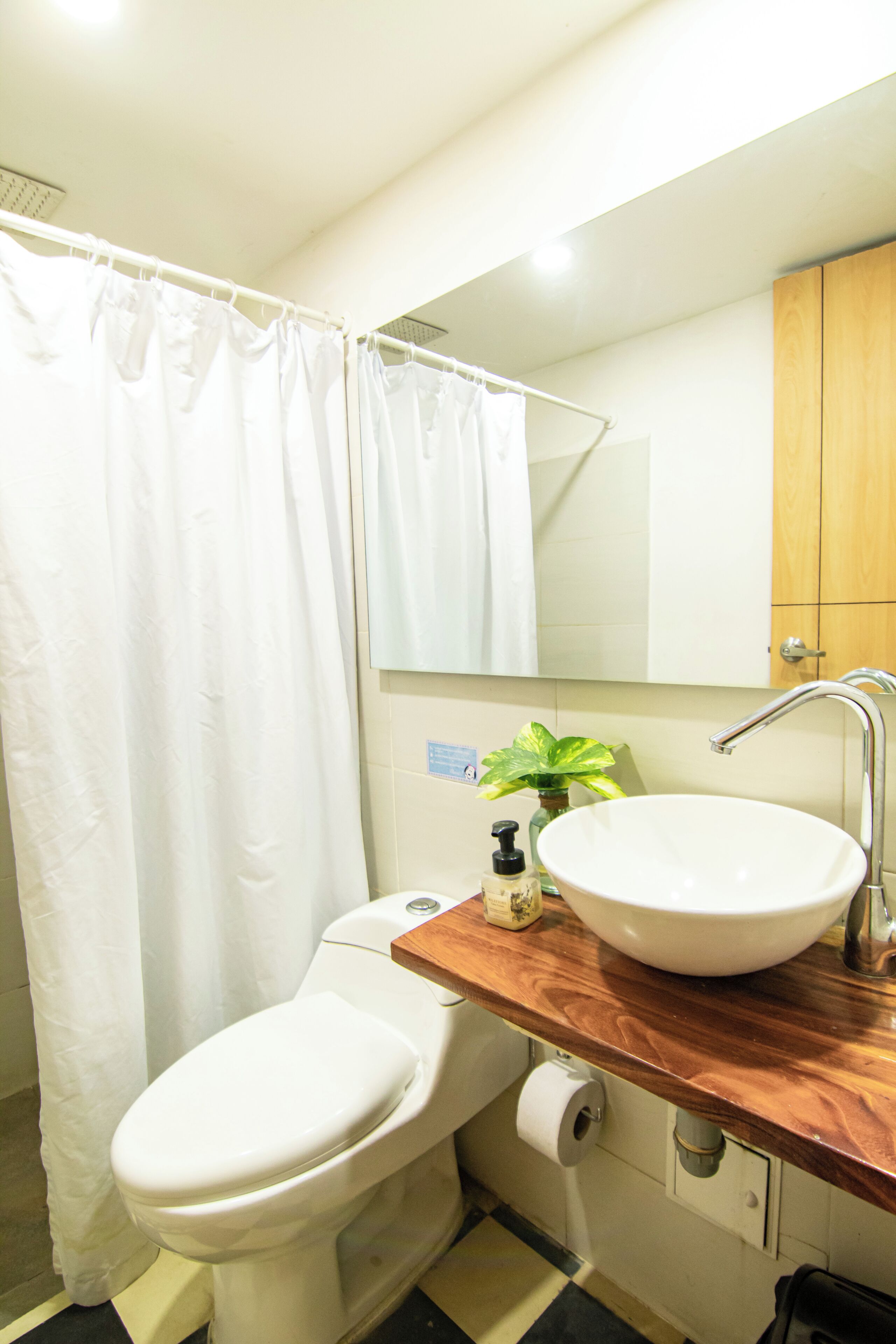 Standard Double Room, Balcony | Bathroom