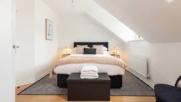 3 bedrooms, desk, iron/ironing board, WiFi