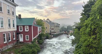 Newfound Lake Front 3-bedroom 1,600 sf townhome in awesome Bristol NH location!