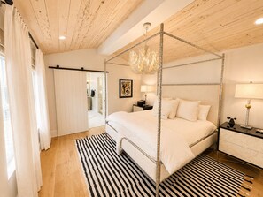 5 slaapkamers, een strijkplank/strijkijzer, wifi, beddengoed