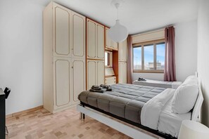 Internet, bed sheets - Vrbo Property (Milano)