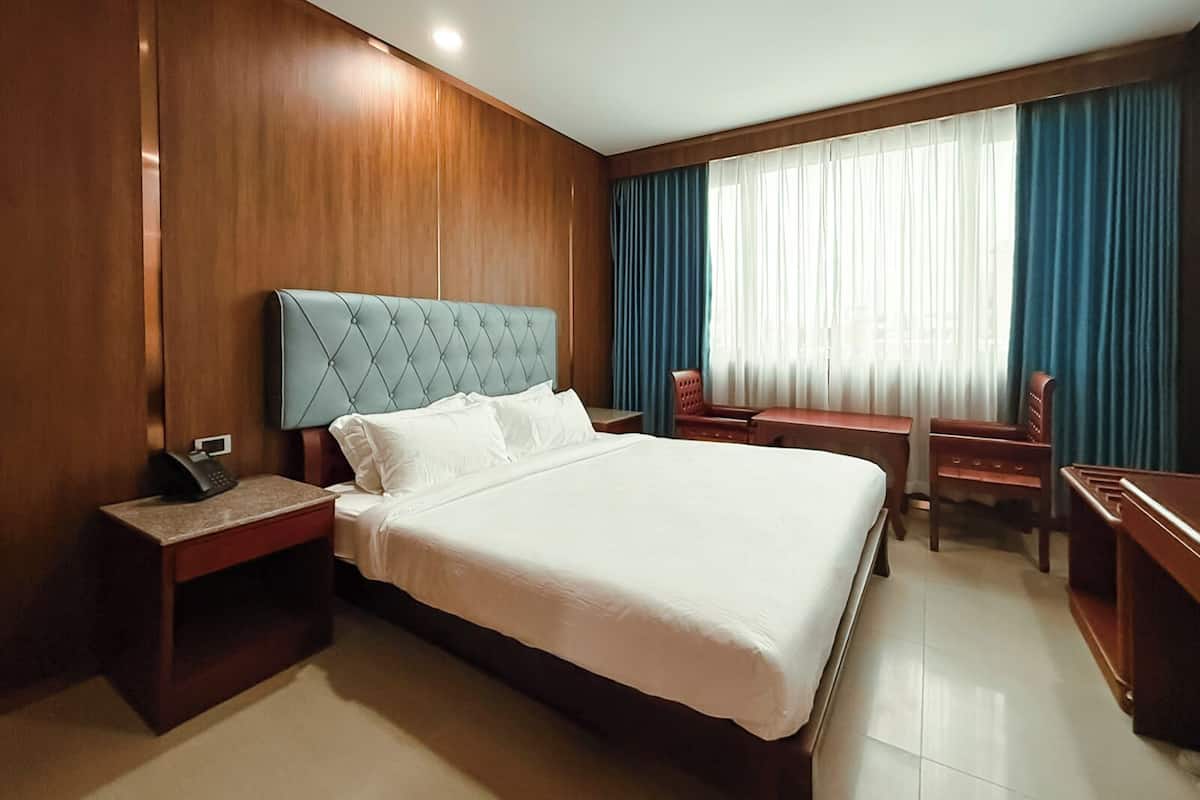 Superior Double Room, City View | Premium bedding, in-room safe, laptop workspace, blackout curtains