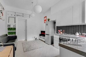 Private kitchen - Vrbo Property (Milano)
