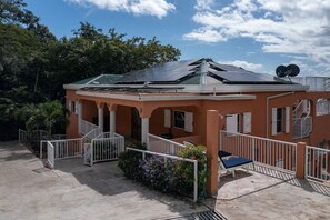 Exterior - Cay Syrah! 4 bedroom home! Solar/battery backup! (Cruz Bay)