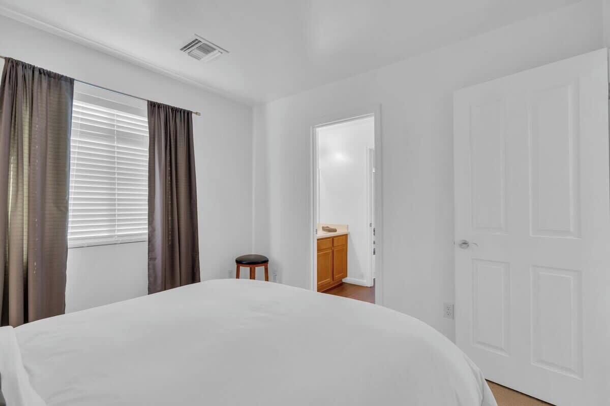 4 habitaciones, cuna de viaje, wifi y ropa de cama 
