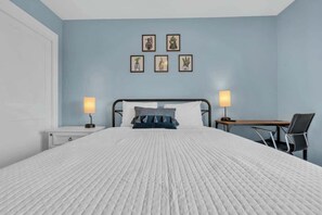 5 habitaciones, tabla de planchar con plancha, cuna de viaje y wifi 