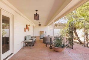 Terrace/patio - Sonoran Paradise with Pool (Tucson)