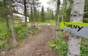 Property grounds - Le tigneny!: Ready to camp in Charlevoix! (Saint-Siméon)
