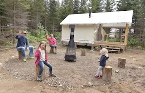 Children’s area - Ouiscon! Ready to go camping in Charlevoix! (Saint-Siméon)