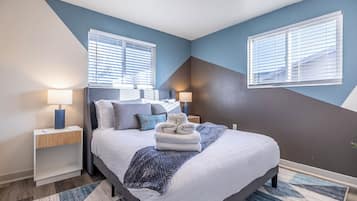 4 bedrooms, desk, iron/ironing board, travel crib